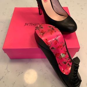 Betsey Johnson Black Heels Size 10